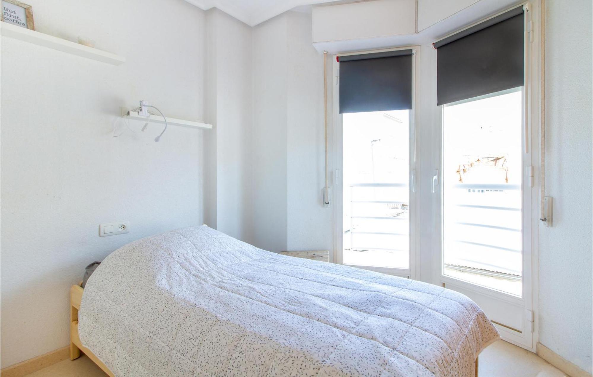 2 Bedroom Lovely Home In Santa Pola Buitenkant foto